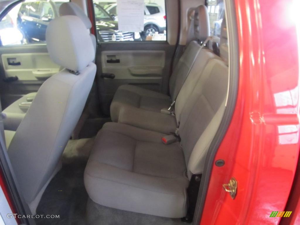 2006 Dakota ST Quad Cab 4x4 - Flame Red / Medium Slate Gray photo #7