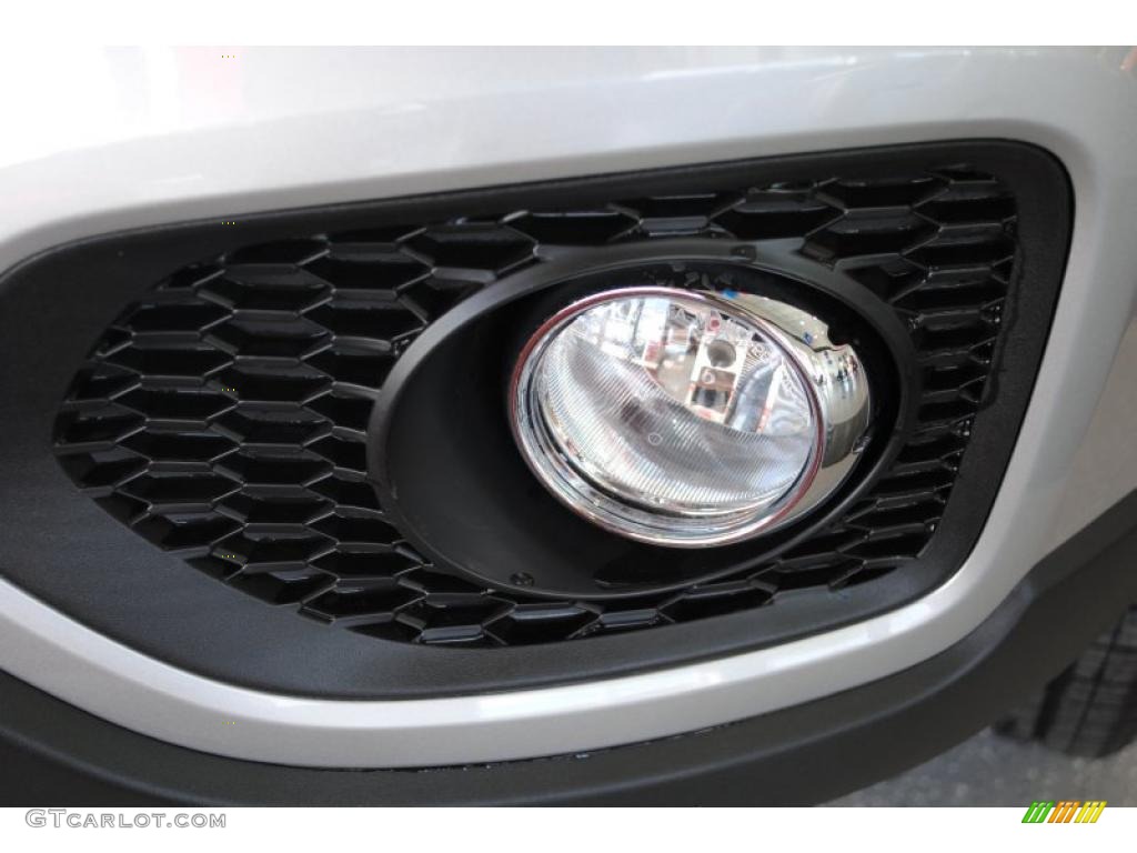 2011 Sorento EX V6 AWD - Bright Silver / Black photo #49