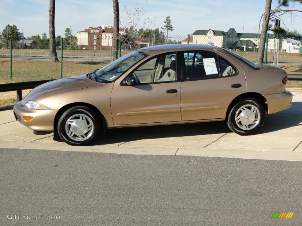 1998 Cavalier LS Sedan - Gold Metallic / Graphite photo #10