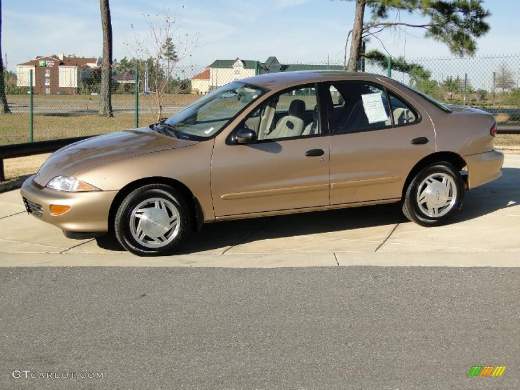 1998 Cavalier LS Sedan - Gold Metallic / Graphite photo #11