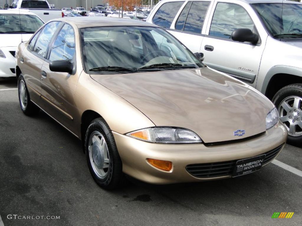 1998 Cavalier LS Sedan - Gold Metallic / Graphite photo #36