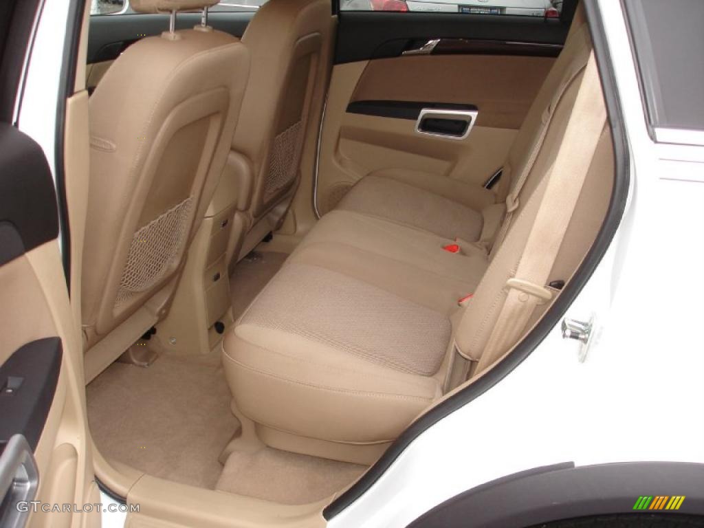 2010 VUE XE - Polar White / Tan photo #11