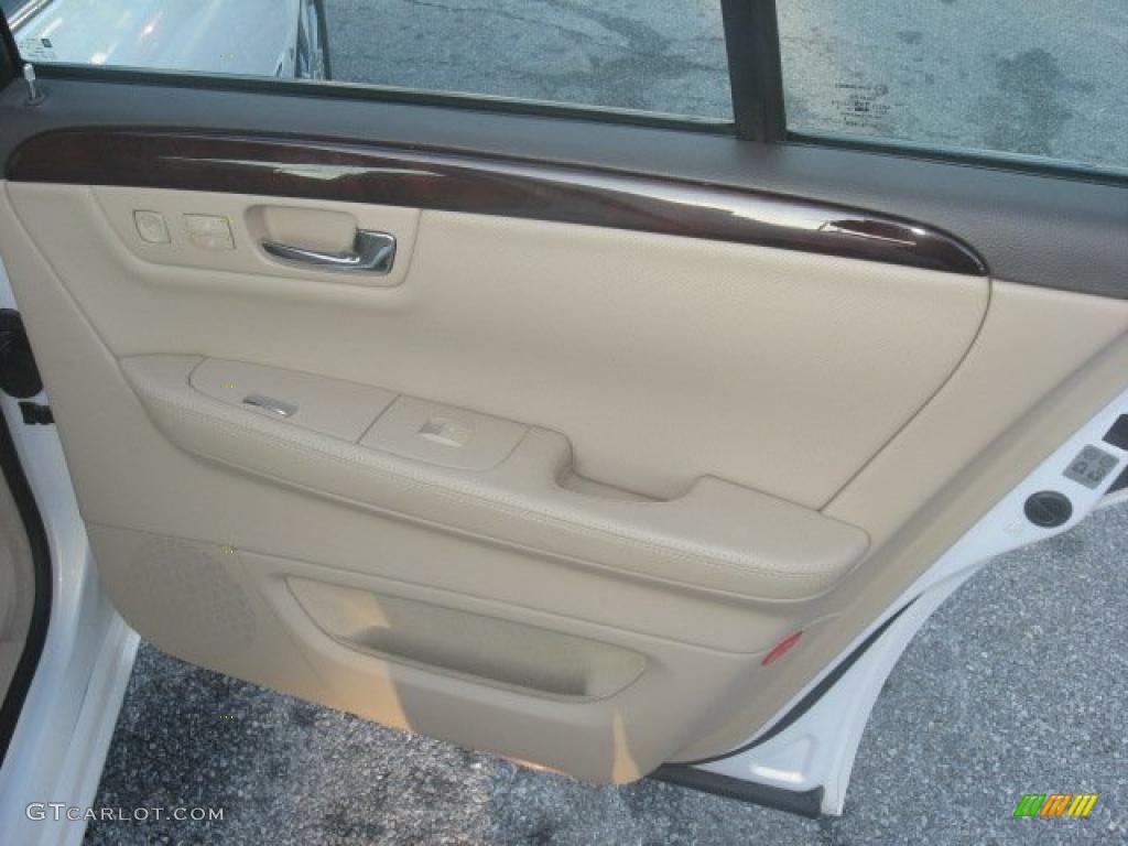 2007 DTS Sedan - White Lightning / Cashmere photo #24
