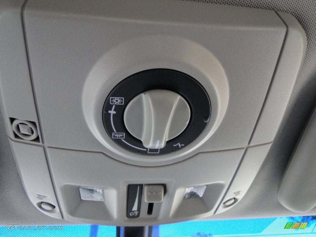 2004 Cadillac CTS Mallett CTS-V Controls Photo #41758252