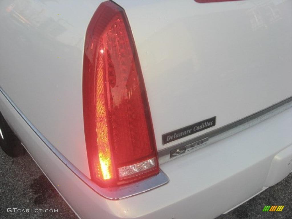 2007 DTS Sedan - White Lightning / Cashmere photo #50