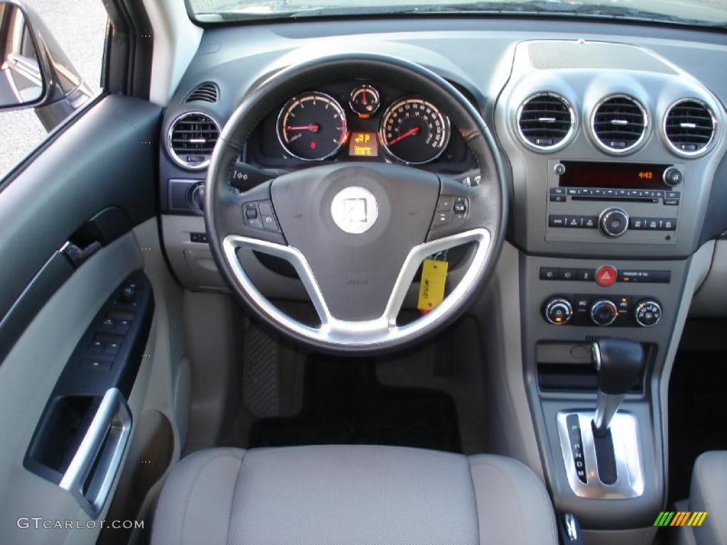 2010 Saturn VUE XE Controls Photos