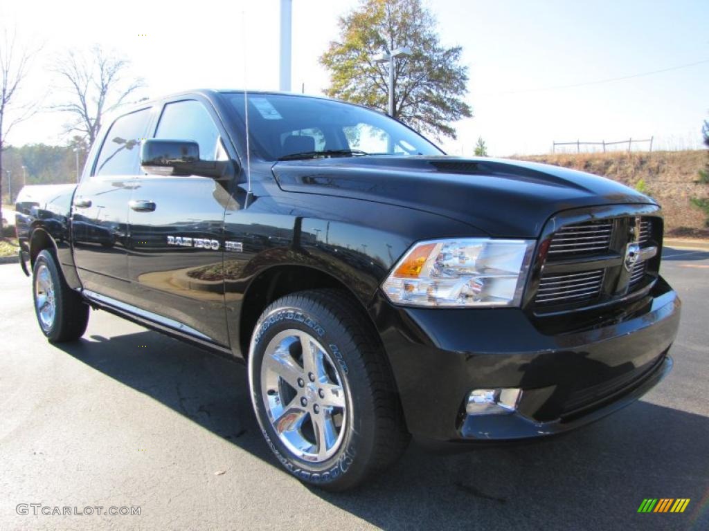 2011 Ram 1500 Sport Crew Cab - Brilliant Black Crystal Pearl / Dark Slate Gray photo #4