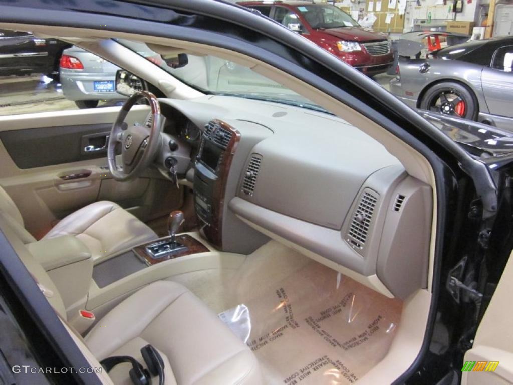 2006 Cadillac SRX V8 Cashmere Dashboard Photo #41765509