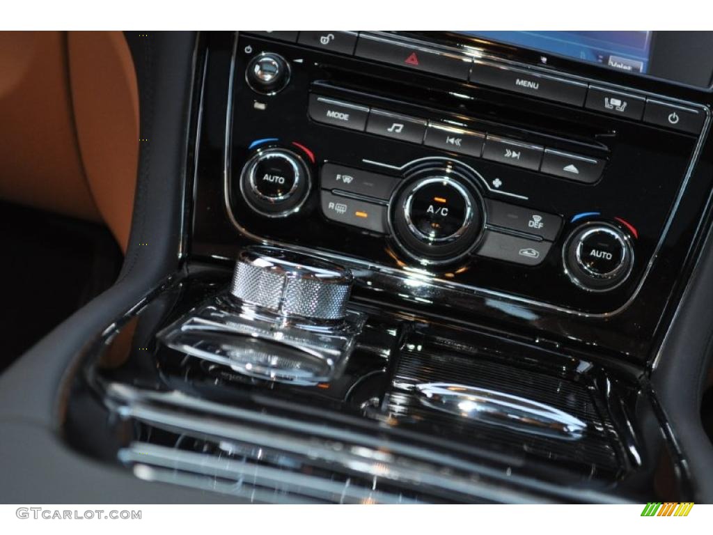 2011 Jaguar XJ XJ Supercharged Controls Photo #41769089