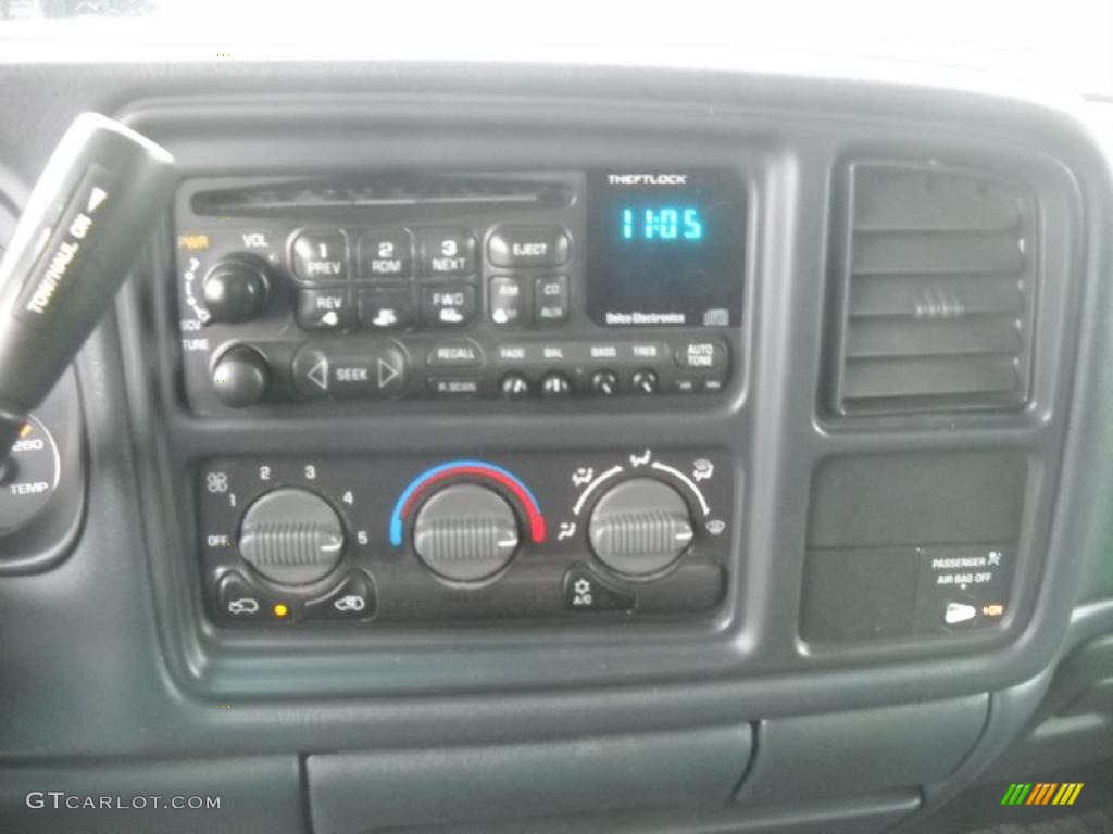 2001 Silverado 1500 LS Extended Cab 4x4 - Victory Red / Graphite photo #17