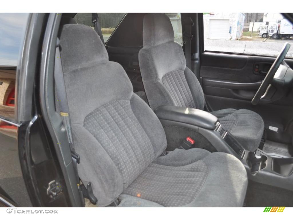 Graphite Interior 1998 Chevrolet Blazer LS 4x4 Photo #41771525
