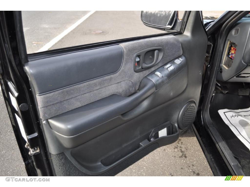 1998 Chevrolet Blazer LS 4x4 Graphite Door Panel Photo #41771581