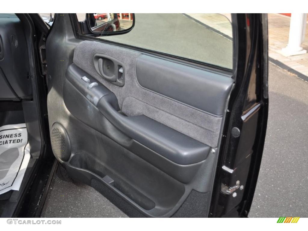 1998 Chevrolet Blazer LS 4x4 Graphite Door Panel Photo #41771597