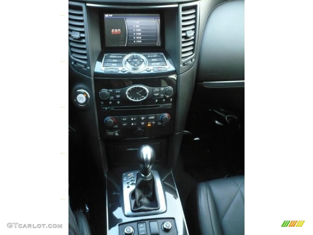 2010 Infiniti FX 35 AWD Controls Photo #41771653