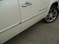 White Diamond - Escalade ESV AWD Photo No. 22