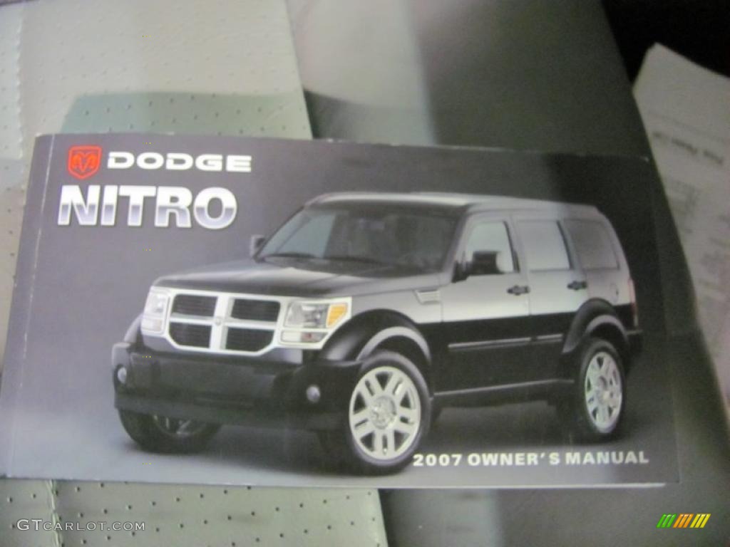 2007 Nitro SLT 4x4 - Bright Silver Metallic / Dark Slate Gray/Light Slate Gray photo #4