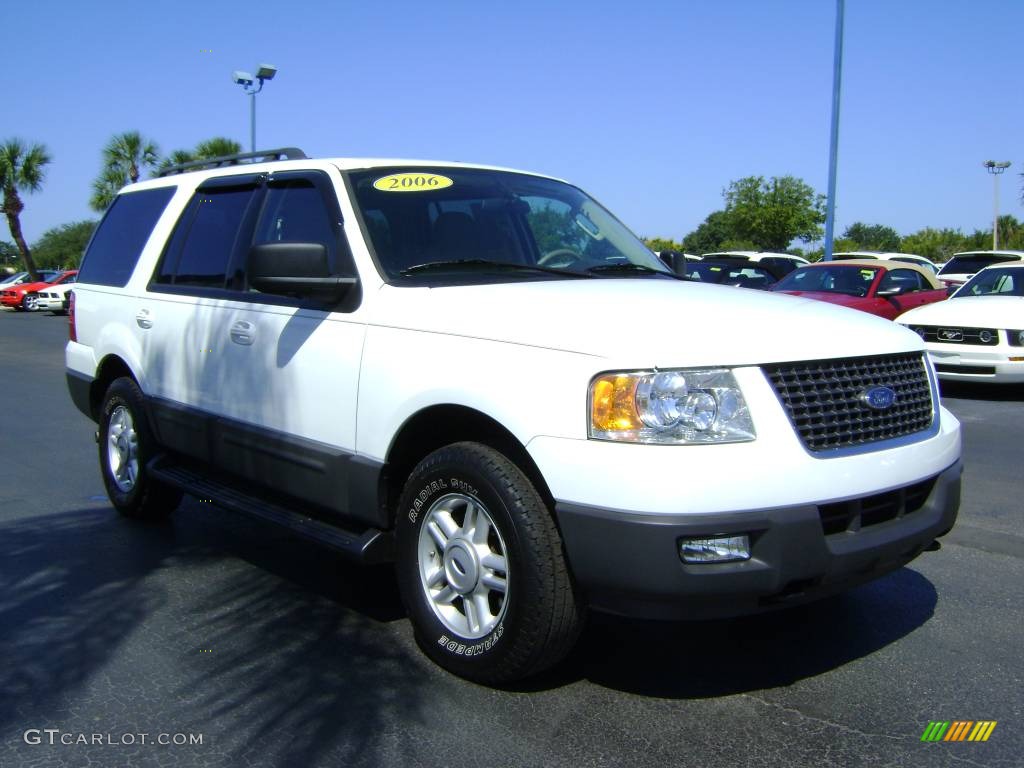 2006 Expedition XLT 4x4 - Oxford White / Medium Parchment photo #1