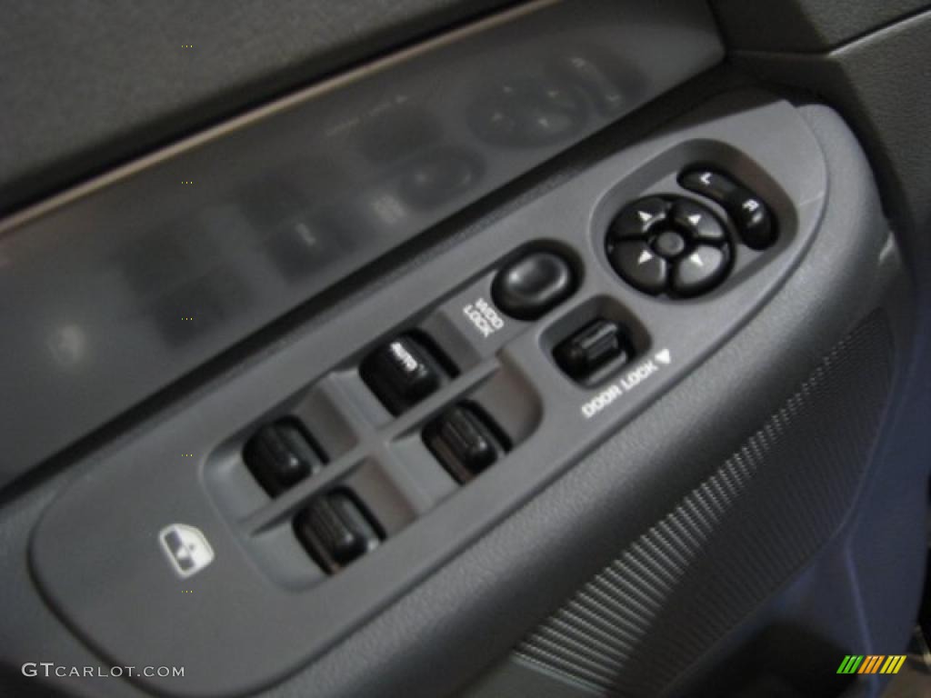 2008 Dodge Ram 2500 SXT Mega Cab 4x4 Controls Photo #41777981