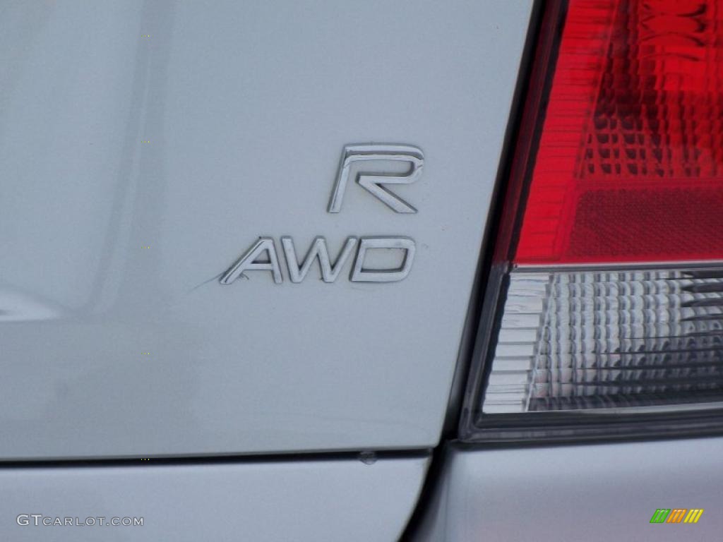 2004 Volvo S60 R AWD Marks and Logos Photo #41783817
