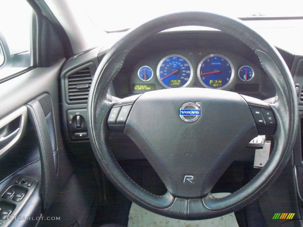 2004 Volvo S60 R AWD Nordkap Black/Blue R Metallic Steering Wheel Photo #41783945