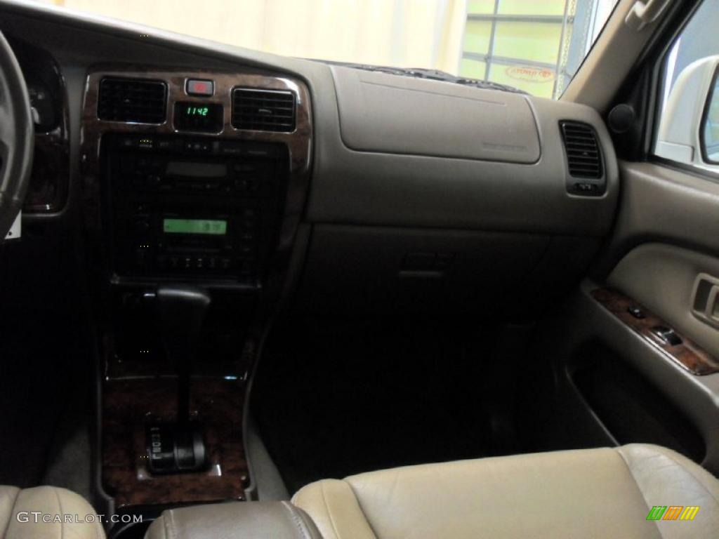 1999 4Runner Limited - Desert Dune Metallic / Oak photo #20