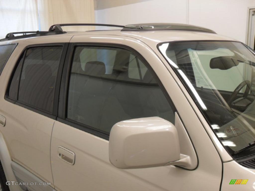 1999 4Runner Limited - Desert Dune Metallic / Oak photo #27