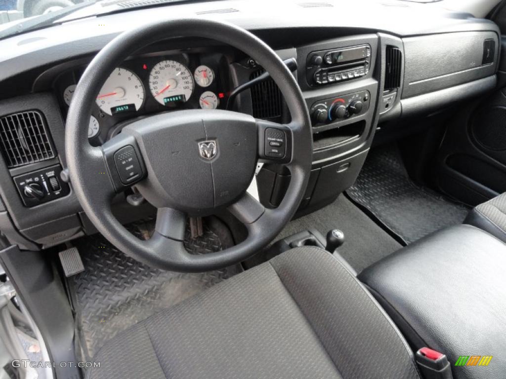 Dark Slate Gray Interior 2005 Dodge Ram 1500 ST Regular Cab 4x4 Photo #41787044