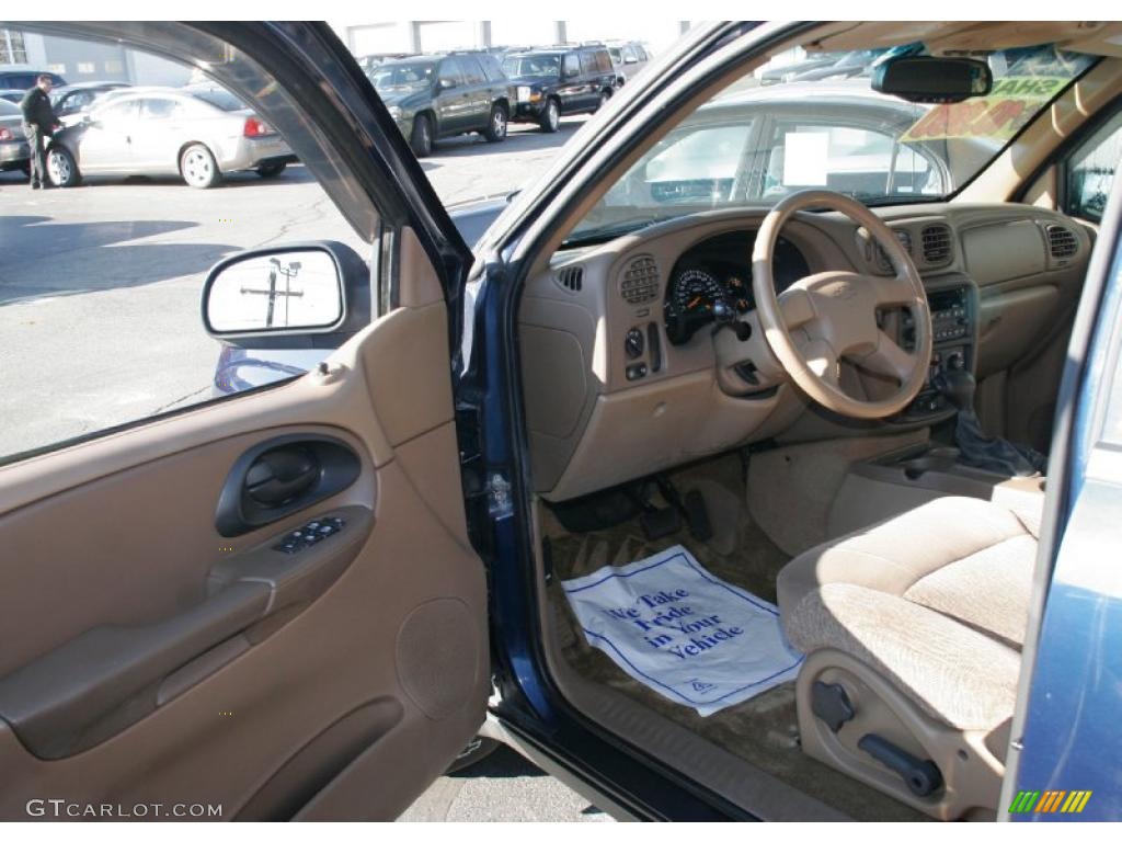 2002 TrailBlazer LS 4x4 - Indigo Blue Metallic / Medium Oak photo #9