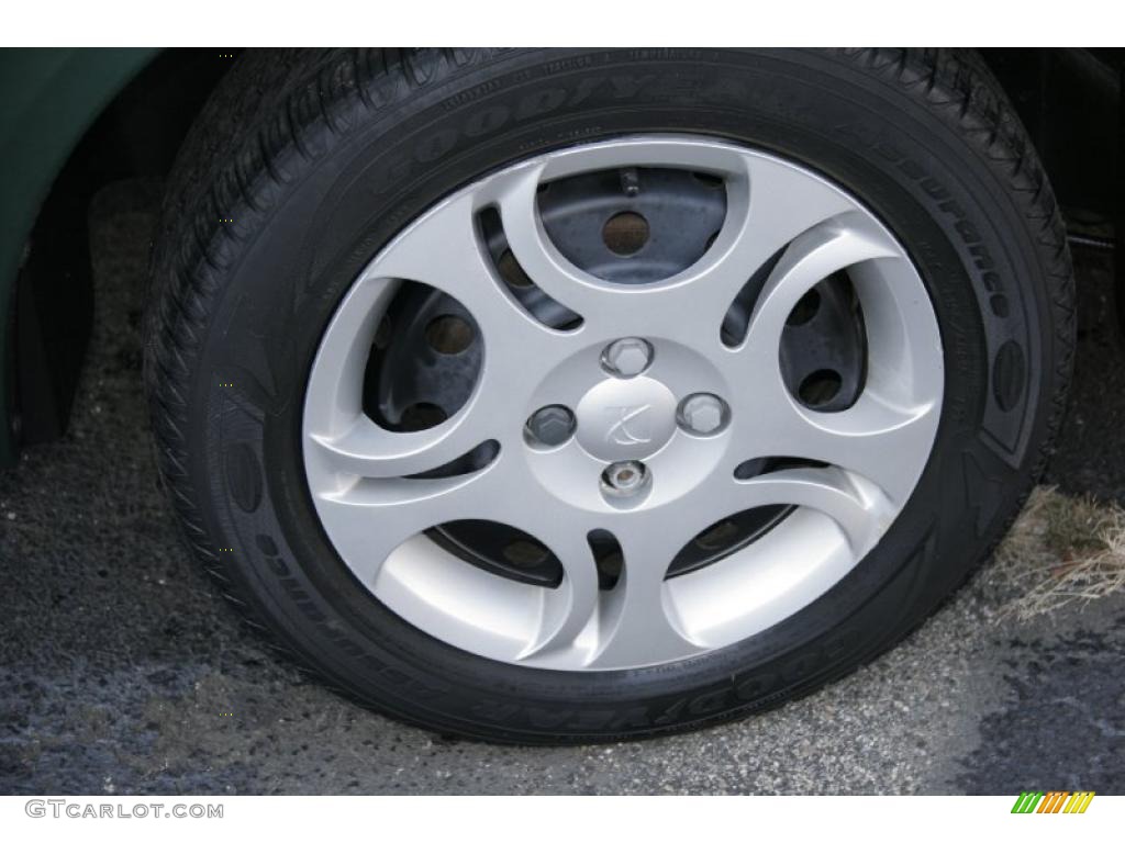 2003 Saturn ION 2 Sedan Wheel Photo #41789581