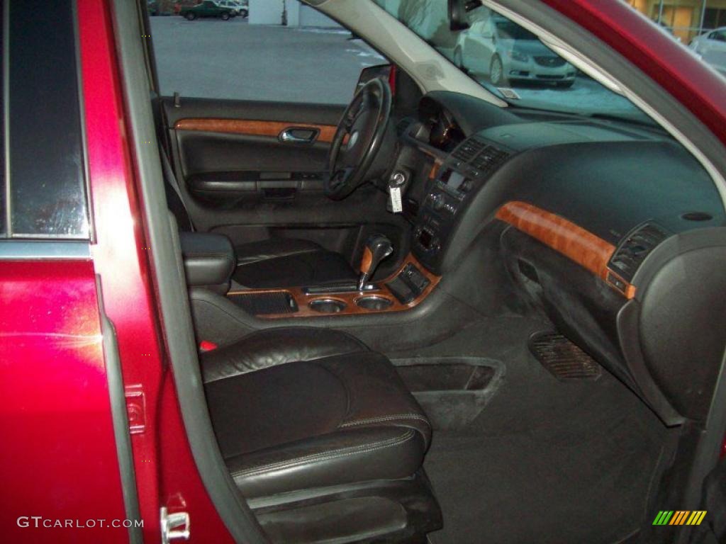 2007 Outlook XR AWD - Red Jewel / Black photo #5