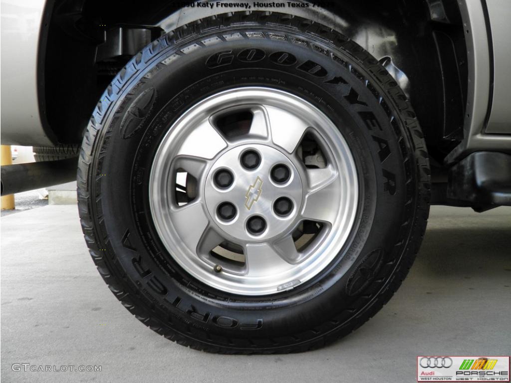 2003 Tahoe LT - Light Pewter Metallic / Gray/Dark Charcoal photo #25