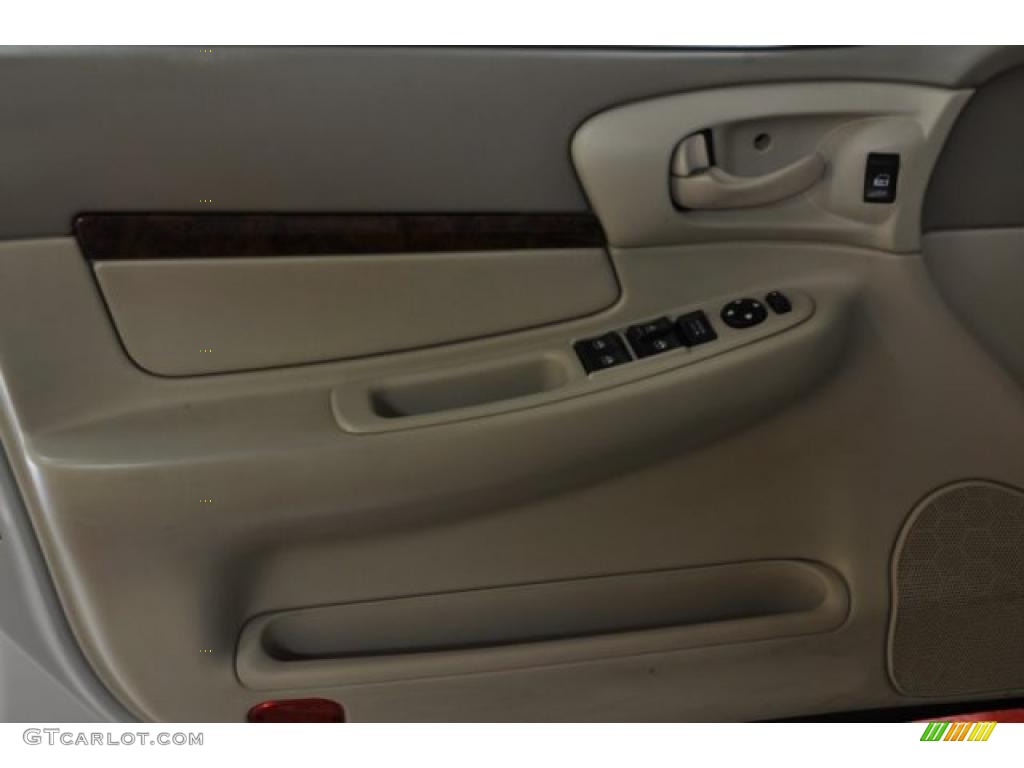 2003 Impala  - White / Neutral Beige photo #8