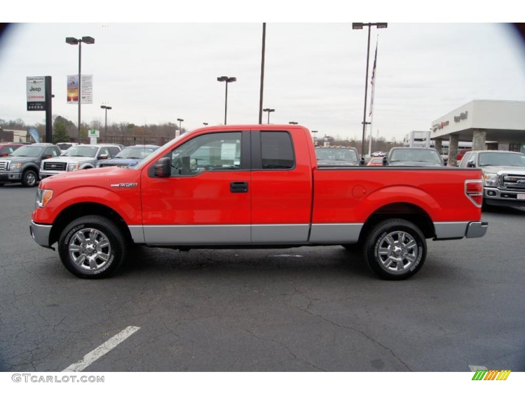 2011 F150 XLT SuperCab - Race Red / Steel Gray photo #5