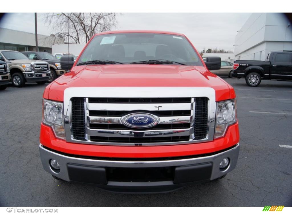 2011 F150 XLT SuperCab - Race Red / Steel Gray photo #7