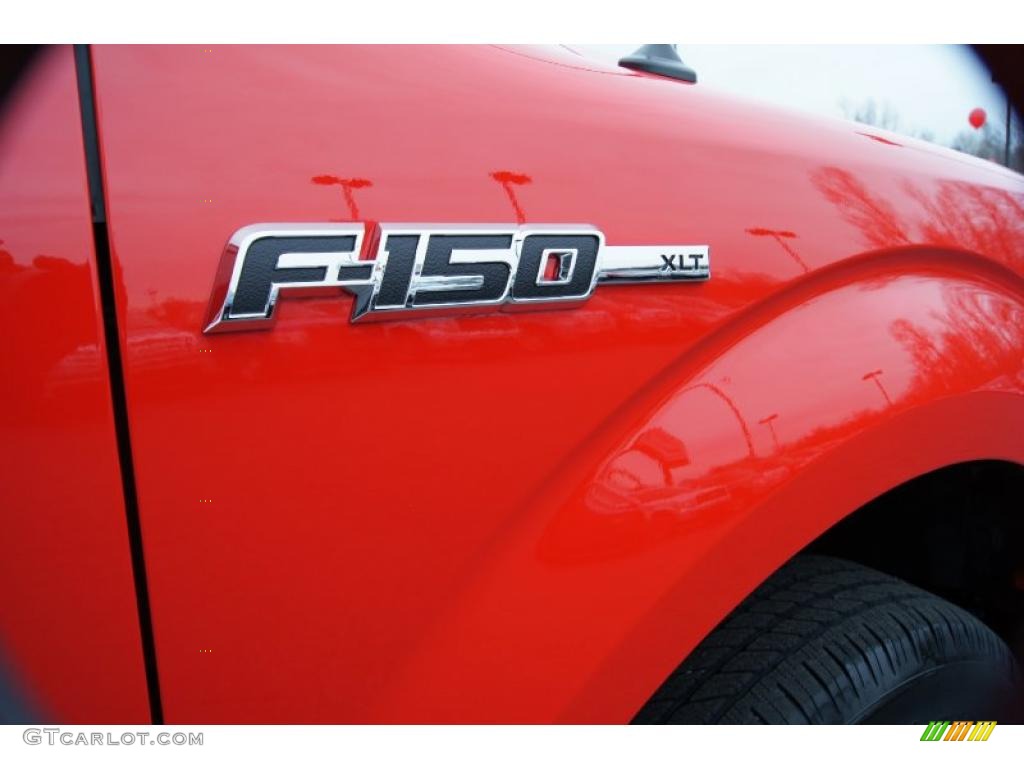 2011 F150 XLT SuperCab - Race Red / Steel Gray photo #17