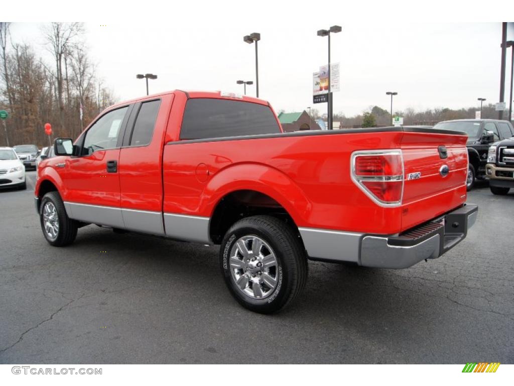 2011 F150 XLT SuperCab - Race Red / Steel Gray photo #39