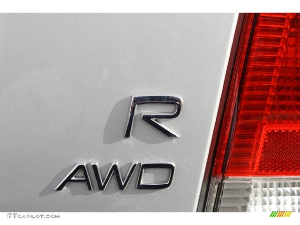 2004 Volvo S60 R AWD Marks and Logos Photo #41802539