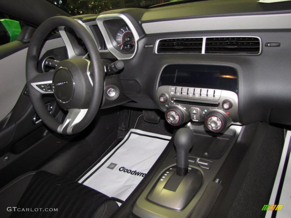 2011 Chevrolet Camaro LS Coupe Black Dashboard Photo #41802555