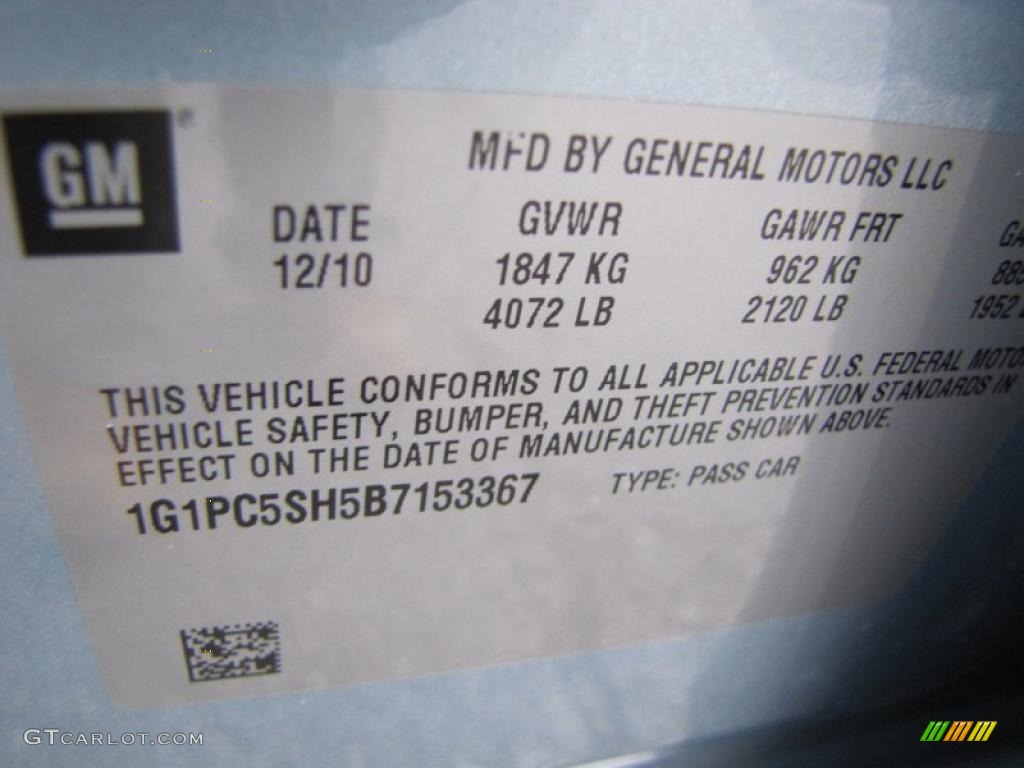 2011 Cruze LS - Ice Blue Metallic / Jet Black/Medium Titanium photo #18