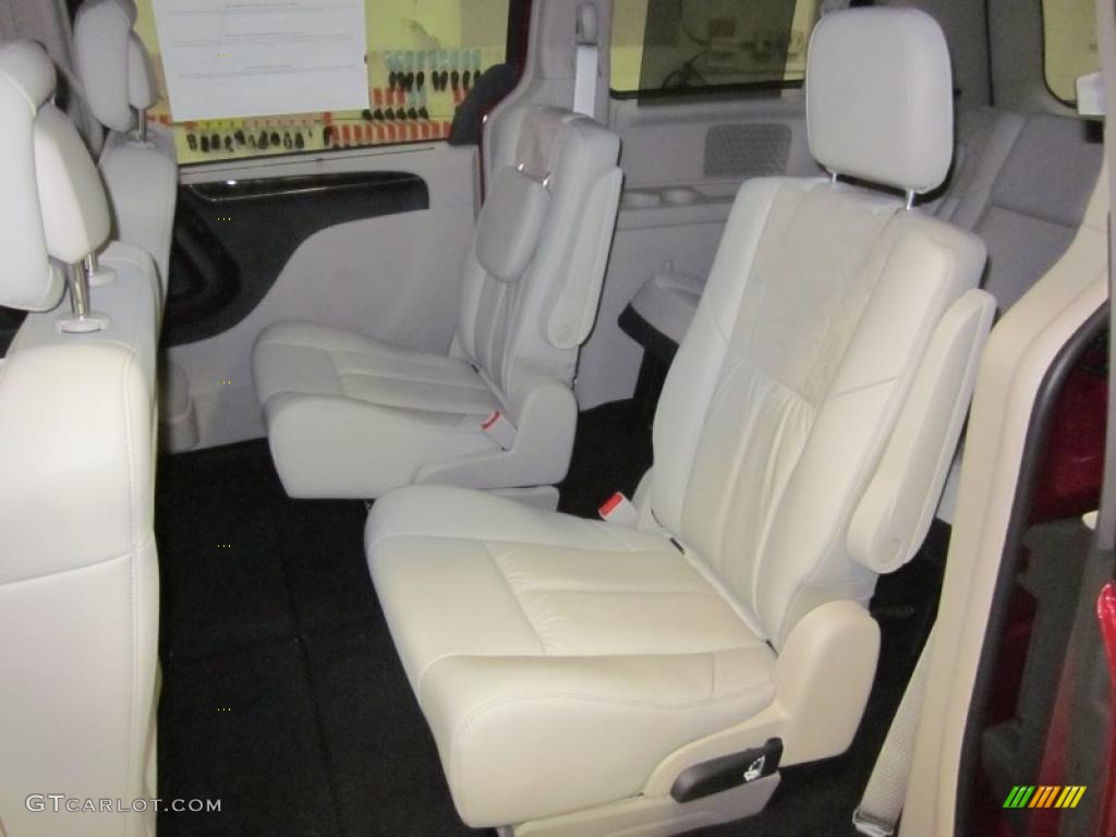 Black/Light Graystone Interior 2011 Chrysler Town & Country Limited Photo #41803343