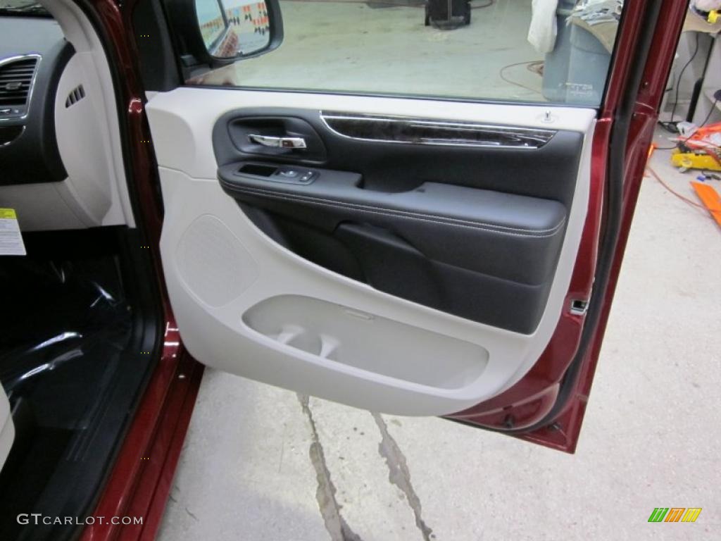 2011 Chrysler Town & Country Limited Black/Light Graystone Door Panel Photo #41803439