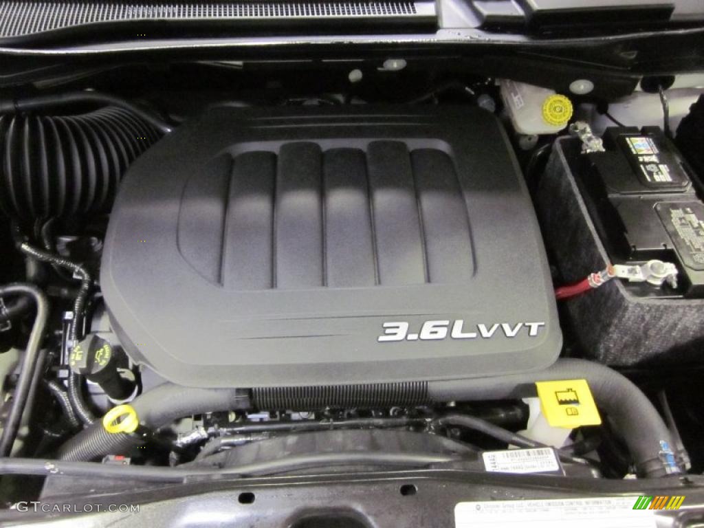 2011 Chrysler Town & Country Touring - L 3.6 Liter DOHC 24-Valve VVT Pentastar V6 Engine Photo #41803579