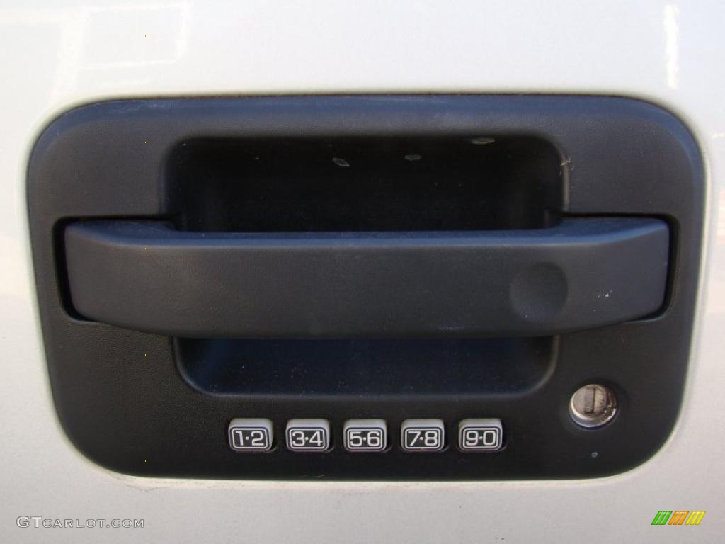 2005 F150 FX4 SuperCab 4x4 - Silver Metallic / Black photo #33