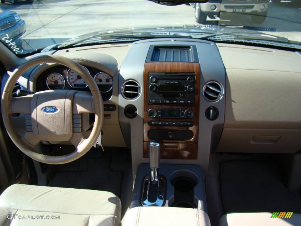 2004 F150 XLT SuperCab - Arizona Beige Metallic / Tan photo #17