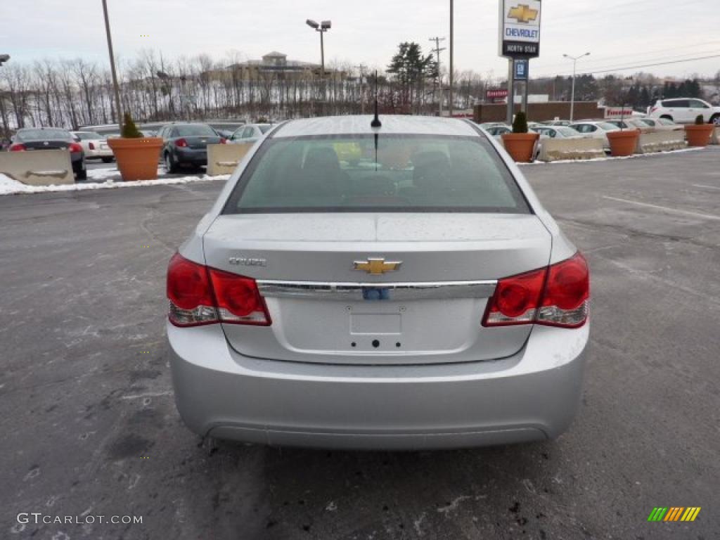 2011 Cruze LS - Silver Ice Metallic / Jet Black/Medium Titanium photo #6