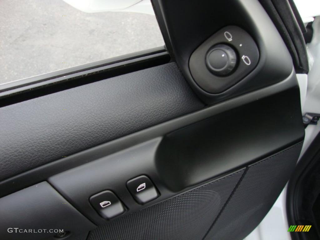 2011 Porsche Boxster Spyder Controls Photo #41811935