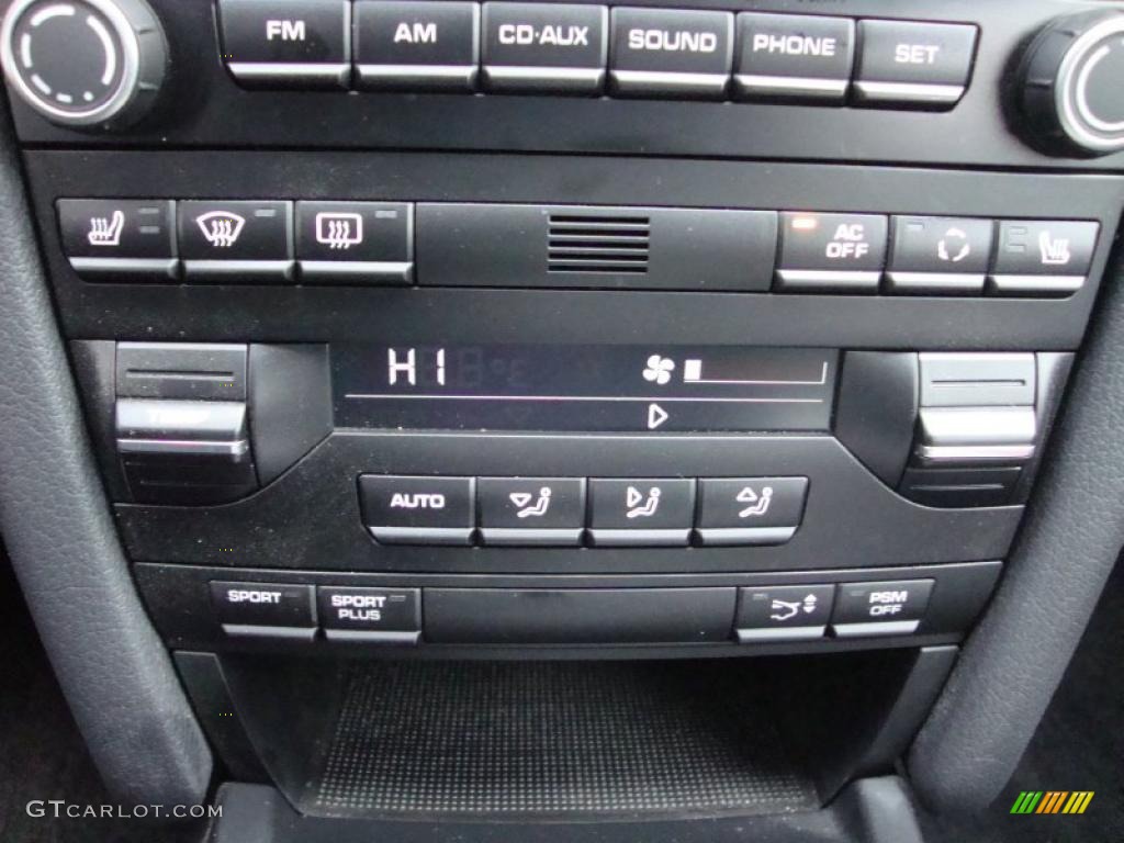 2011 Porsche Boxster Spyder Controls Photo #41812254