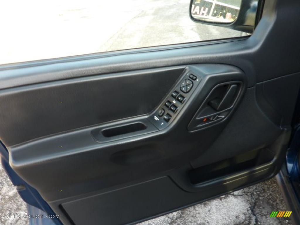 2003 Grand Cherokee Laredo 4x4 - Patriot Blue Pearl / Dark Slate Gray photo #11