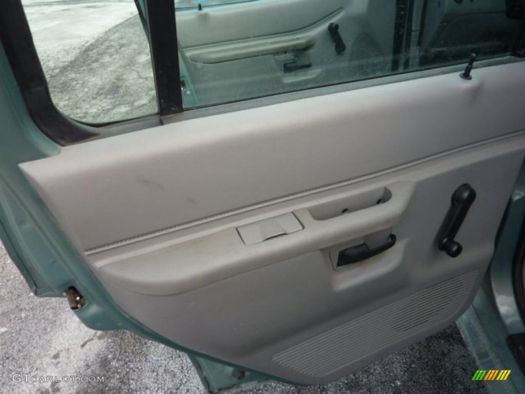 1998 Ford Explorer XL 4x4 Medium Prairie Tan Door Panel Photo #41818235