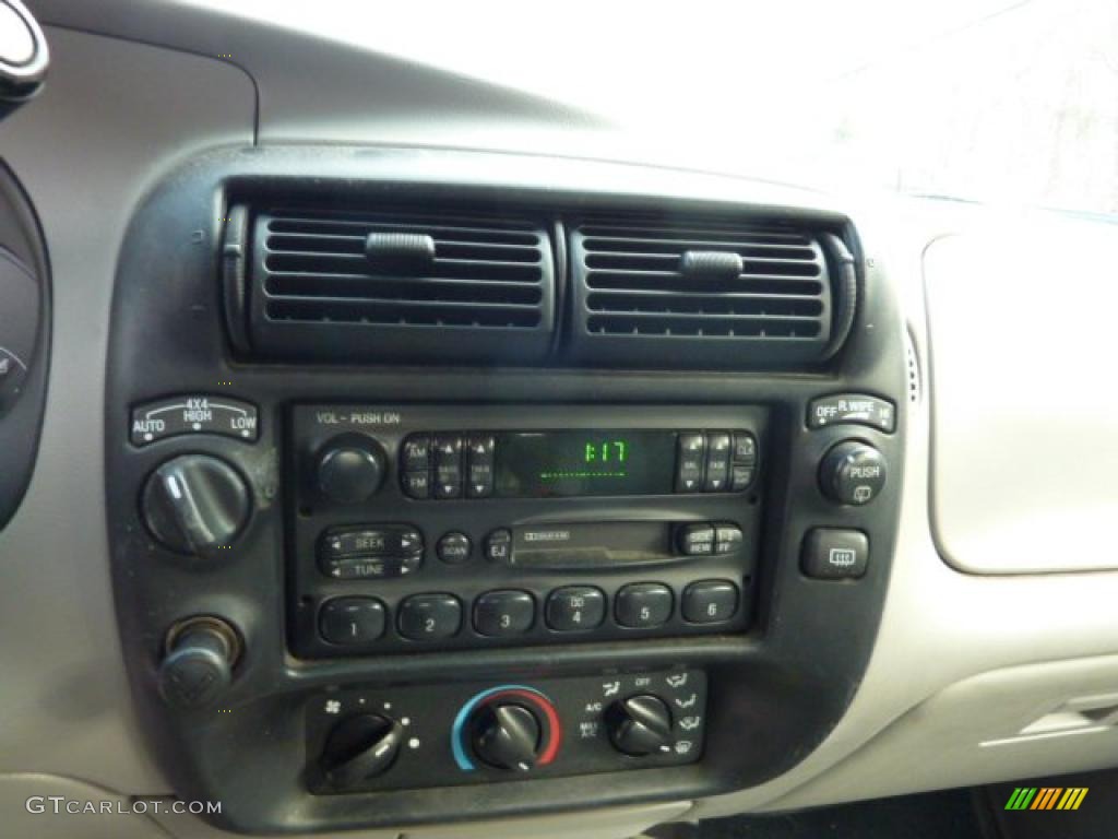1998 Ford Explorer XL 4x4 Controls Photo #41818279